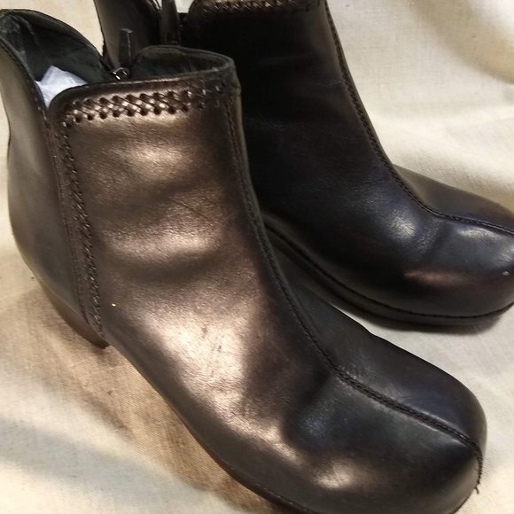 Dansko Scout Clog-Boots, Black Leather, Womens size 42 EUC, Booties - Picture 2 of 11